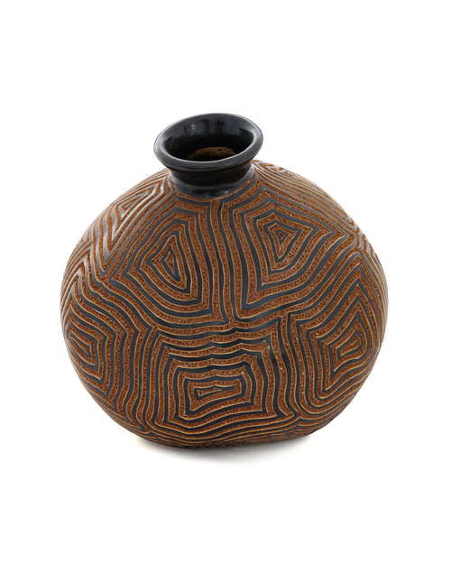 Amaru: handmade Nicaraguan ceramic rounded terracotta vessel carved with concentric maze-like lines and a black glazed neck, from another angle